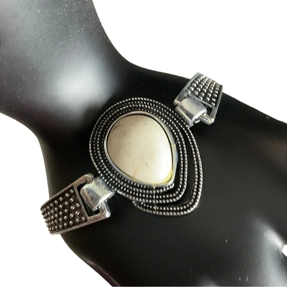 🎉 SALE SEMIPRECIOUS Stone Teardrop Bracelet